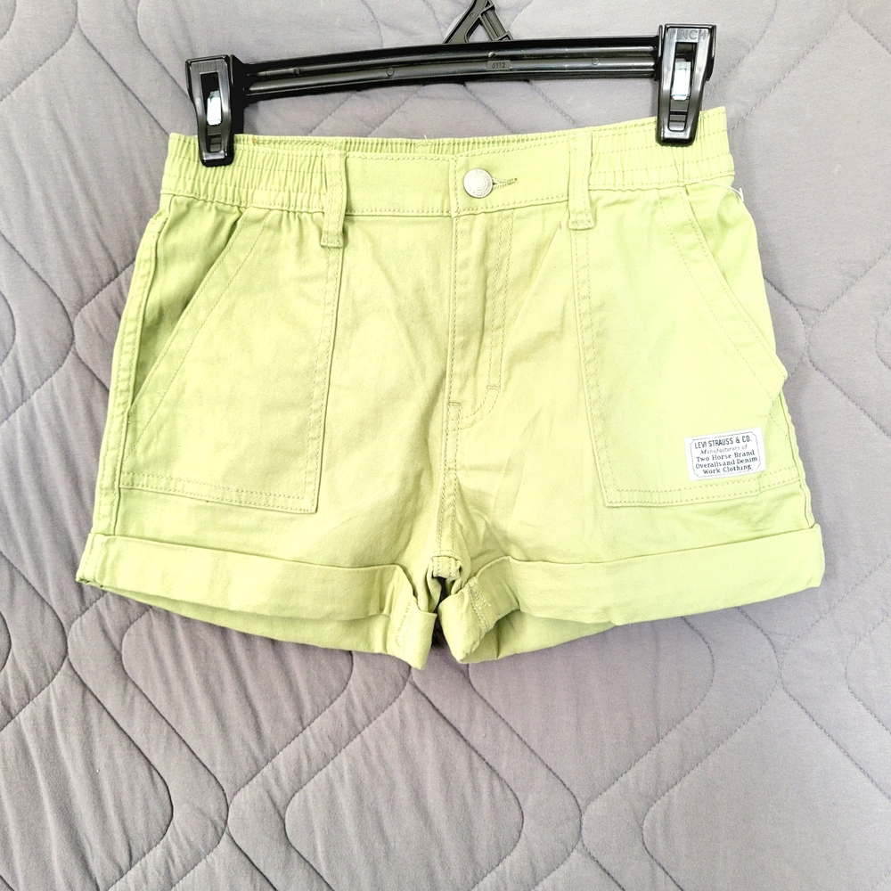 NWOT Levi's Kids Light Green Shorts Size US 12